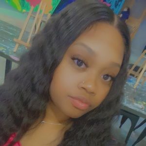 Meet your Posher, Eriann